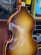 Load image into Gallery viewer, HOFNER VIOLIN BASS 1965
