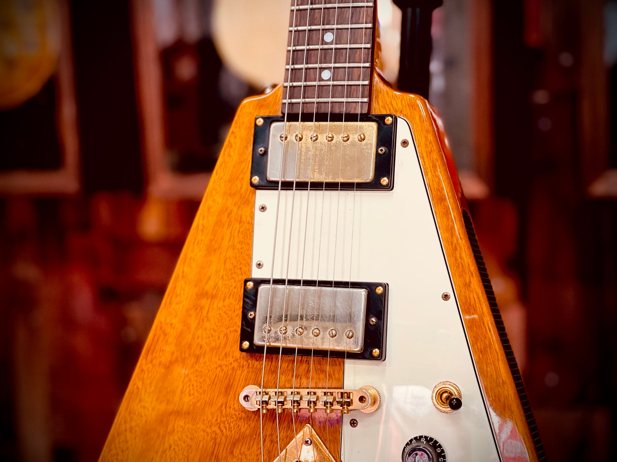 Epiphone '58 Korina Flying V – Classic Guitars and Amps