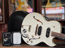 Load image into Gallery viewer, EPIPHONE ‘WHITE FANG’ ES-125TDC
