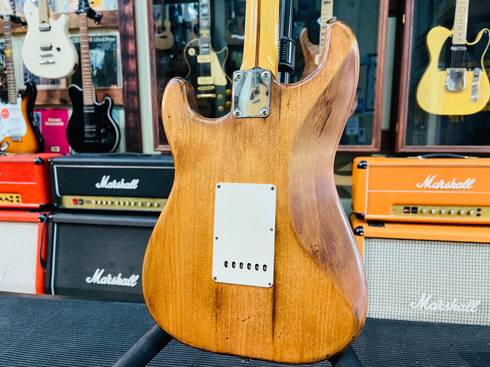 TOKAI SPRINGY SOUND – Classic Guitars and Amps