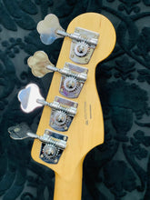 Load image into Gallery viewer, Fender Jazz Left Handed
