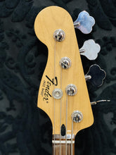 Load image into Gallery viewer, Fender Jazz Left Handed

