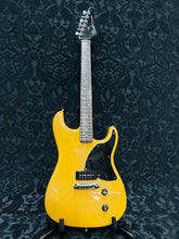 Load image into Gallery viewer, Fender Stratosonic - American, Mid 90&#39;s
