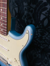 Load image into Gallery viewer, Fender Stratocaster 62 FSR Deluxe

