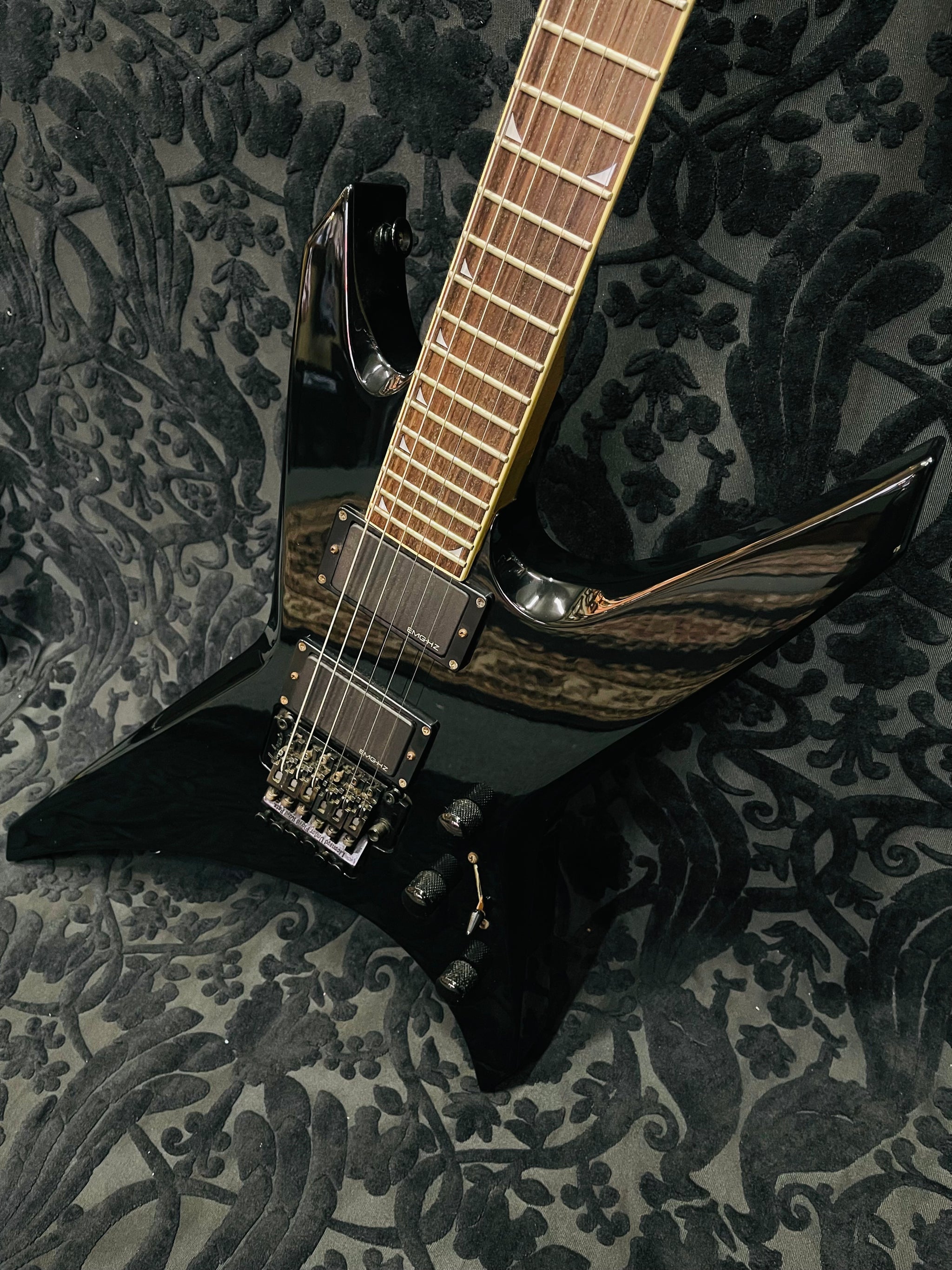 Jackson Warrior (Japan) – Classic Guitars and Amps