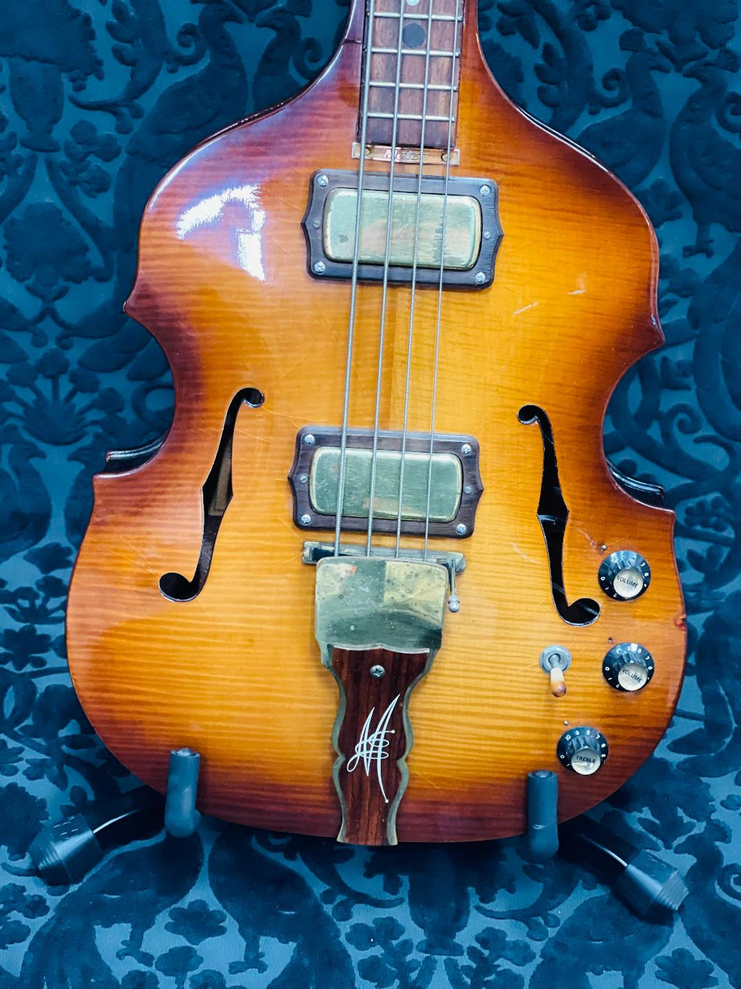 Maton Baroque Bass