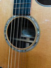 Load image into Gallery viewer, Taylor Baritone-8
